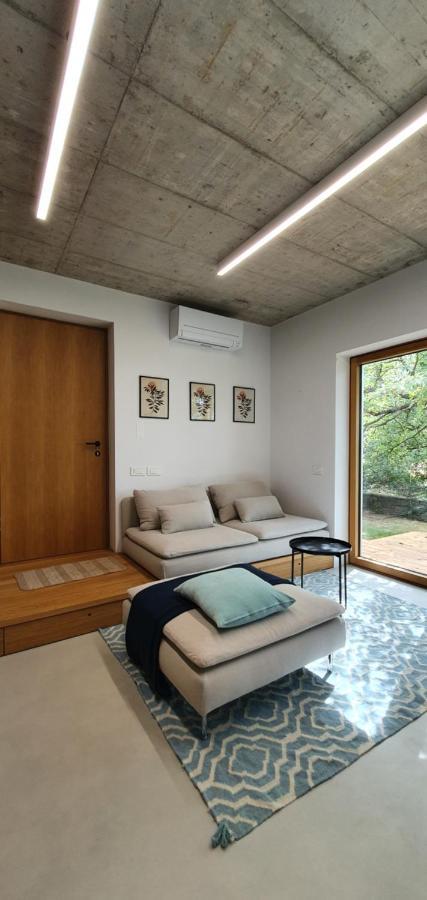 House G Villa Dekani ภายนอก รูปภาพ