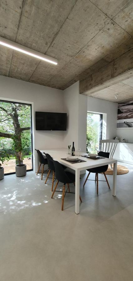 House G Villa Dekani ภายนอก รูปภาพ